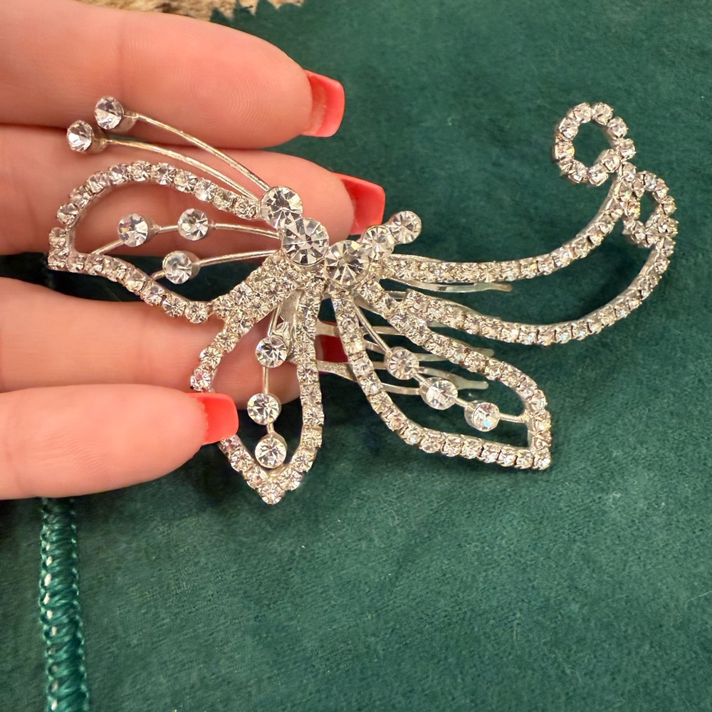Sparkling Crystal Butterfly Hair Clip Barrette - Picture 3 of 4